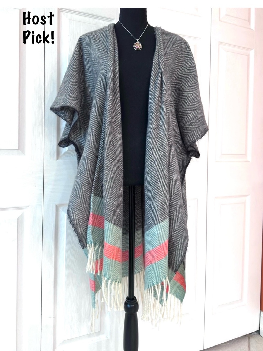 PONCHO ~ Gray Chevron Patterned Shawl/Poncho w/Fringe and Wide Stripe Color Trim